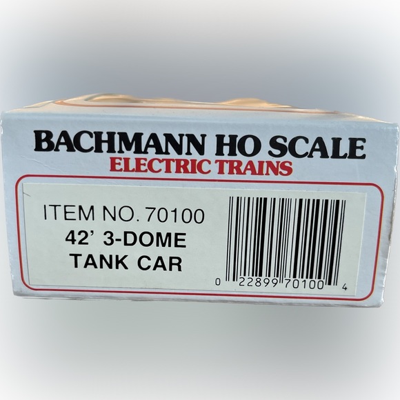 Bachmann “42’ 3-Dome Tank Car” Phillips Oil Co. Freight Train Car - Picture 2 of 3